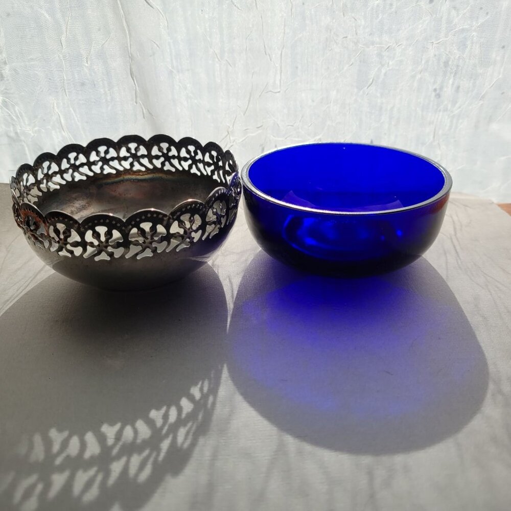 Vintage Silver-Plated Cobalt Blue Glass Bowl With Filigree Design - Picture 4 of 7